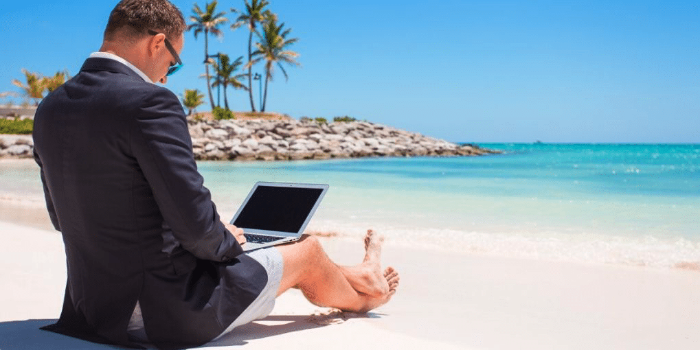 Electronic signatures for HR contracts