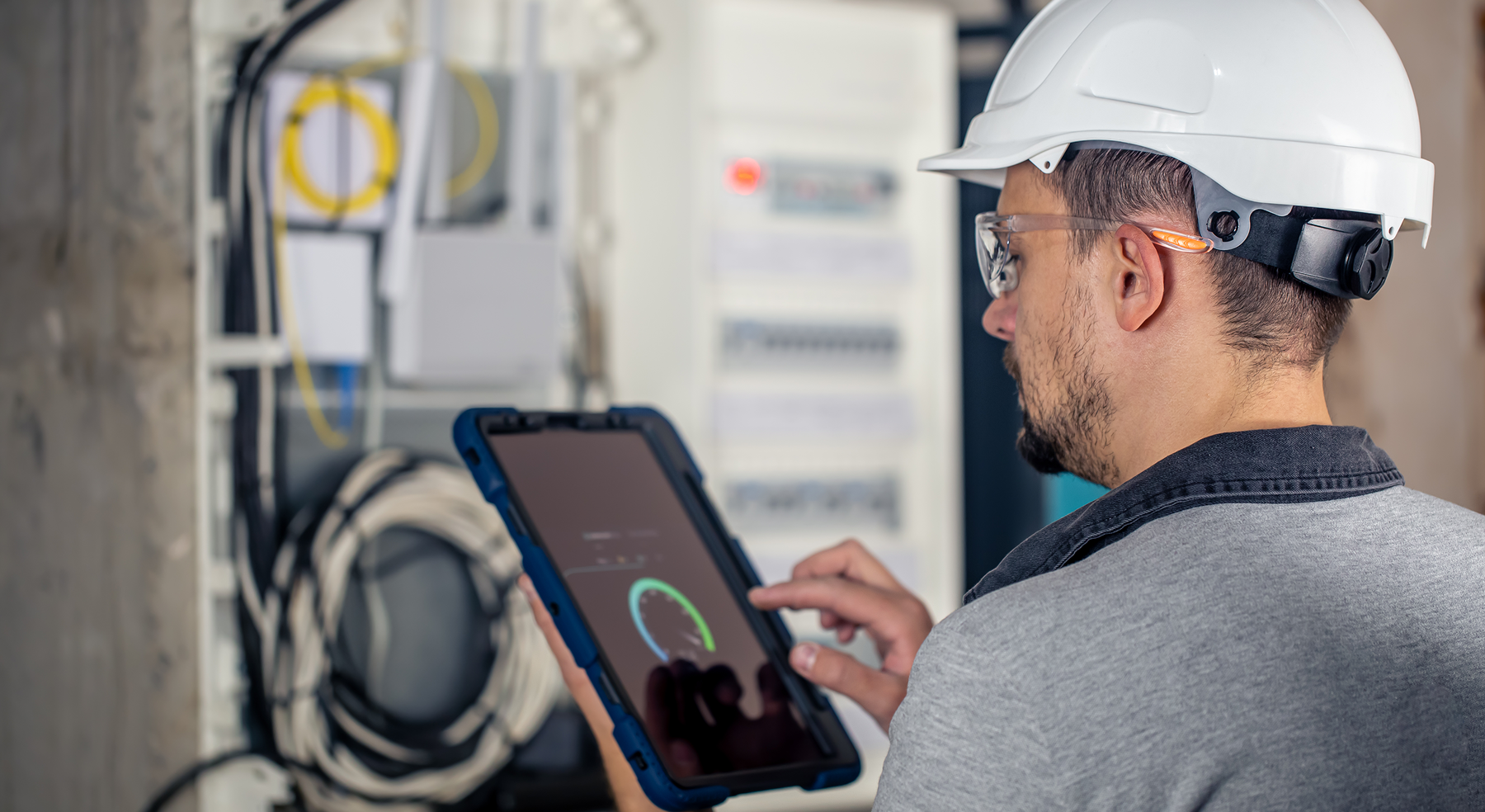 Nuevo Reglamento eléctrico 2026: cómo adaptar la contratación y automatizar el alta de clientes